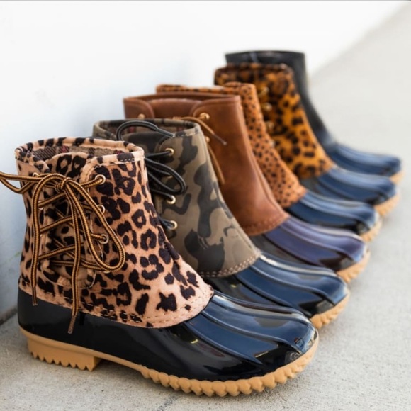 Leopard Cheetah Print Side Laced Duck Boots - Picture 6 of 7